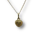Collana con cuore traforato