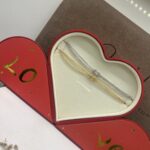 coppia di bracciali a nodo