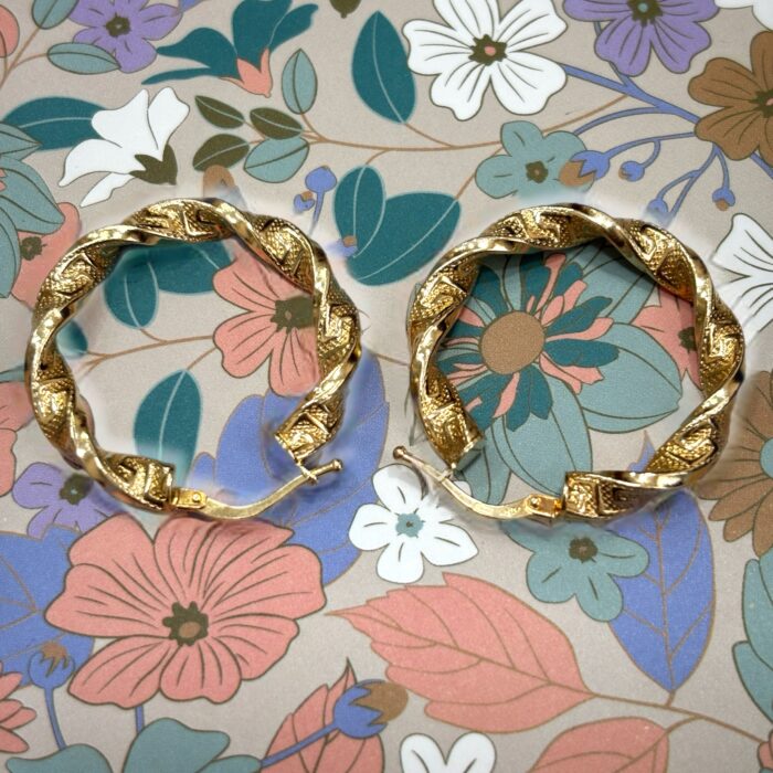 Orecchini a Cerchio , Modello Torchon in oro 18kt - immagine 5